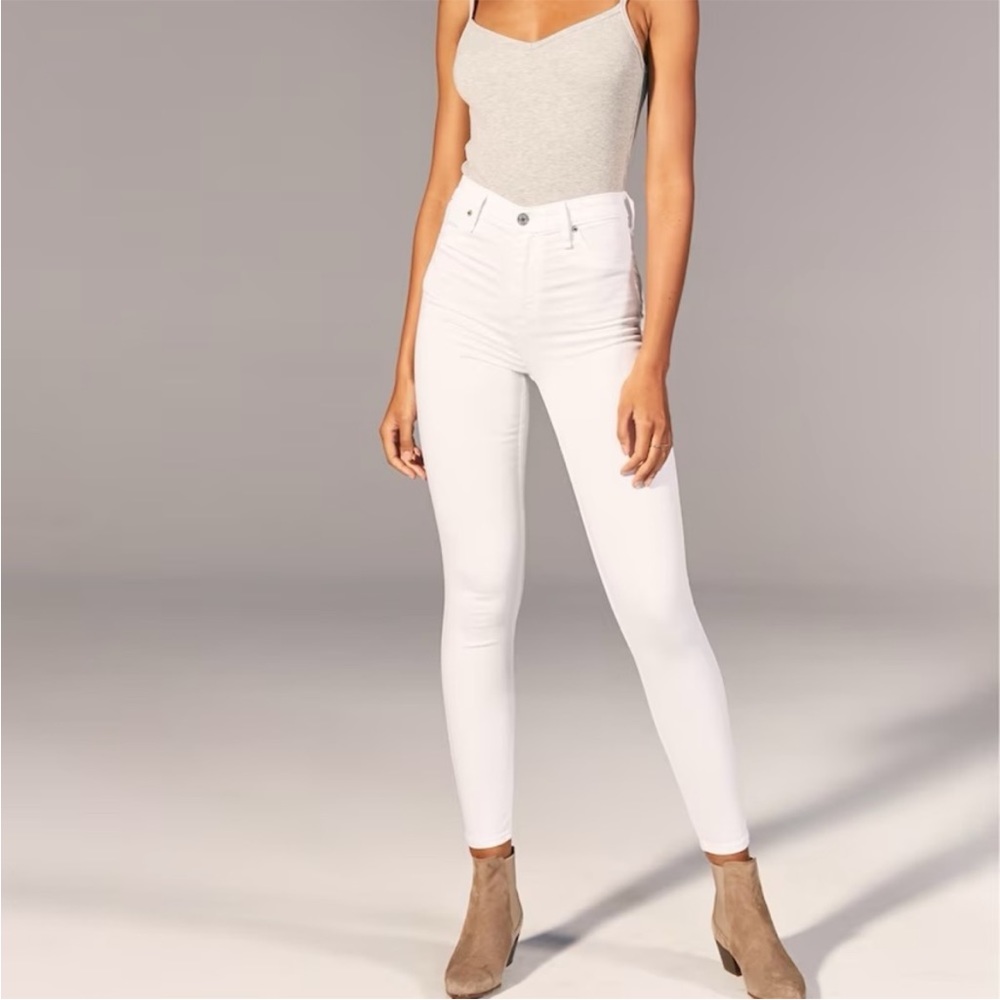 Abercrombie Super Skinny Ankle High Rise White Jeans Size 30/10 Short NWOT